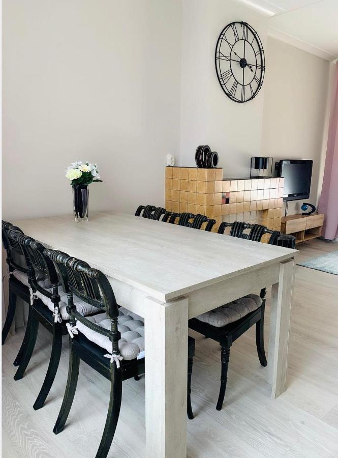 Cosy House In The Heart Of The Center! Apartment Oostburg Luaran gambar